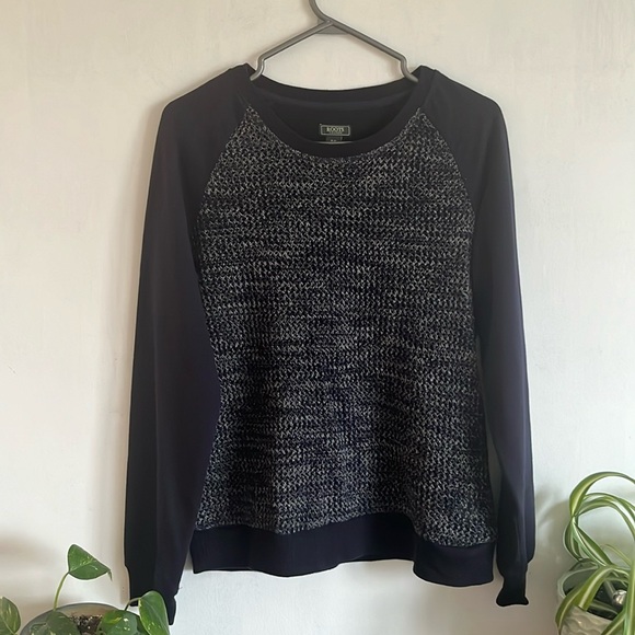 Roots navy crew sweater with mesh front, size small. - Picture 1 of 5
